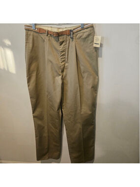Women's FARAH NWT Khaki Pleated Trousers Size 18